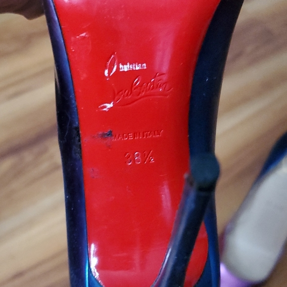 Shoes - Picture 4 of 5